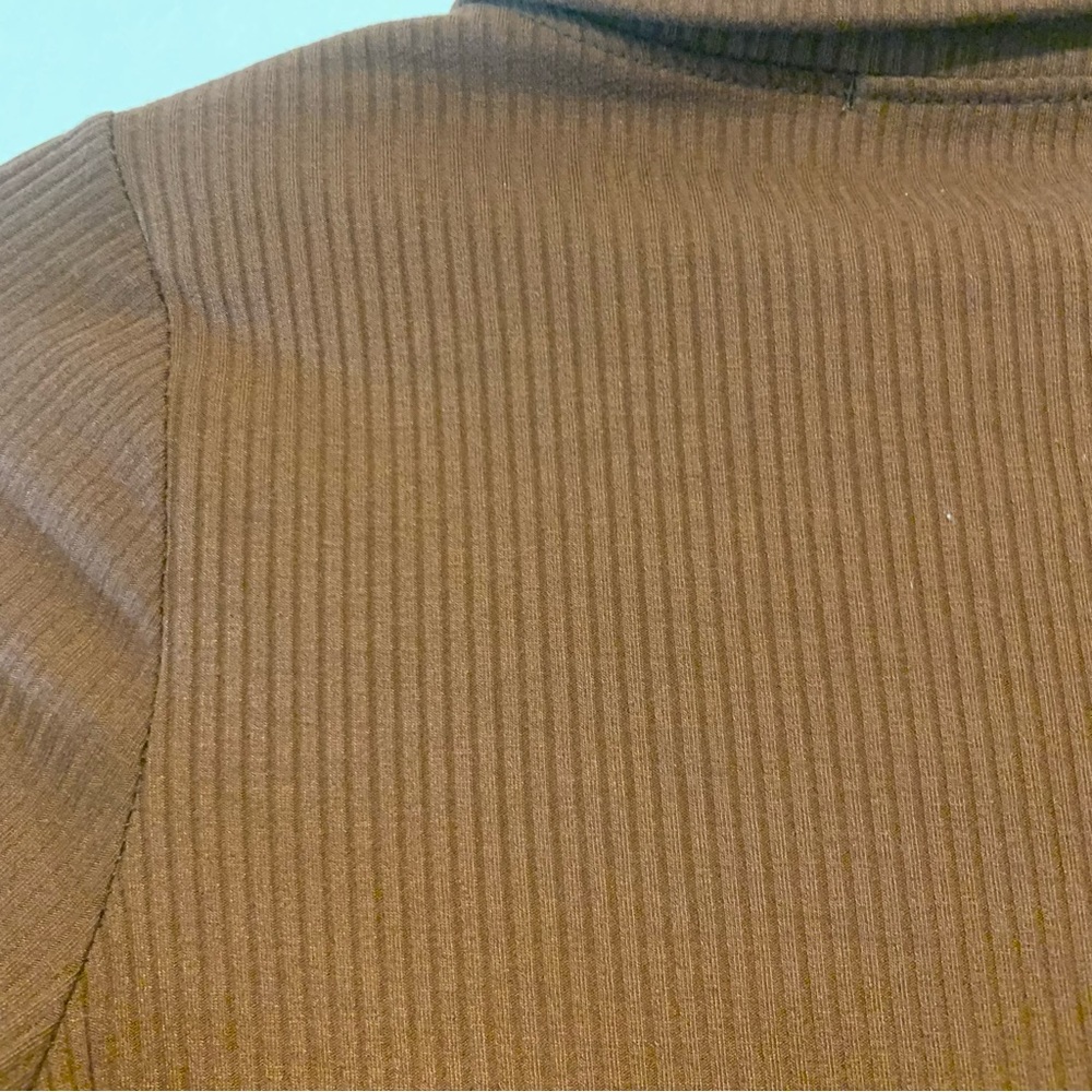Cropped Collared Shirt - Picture 6 of 8